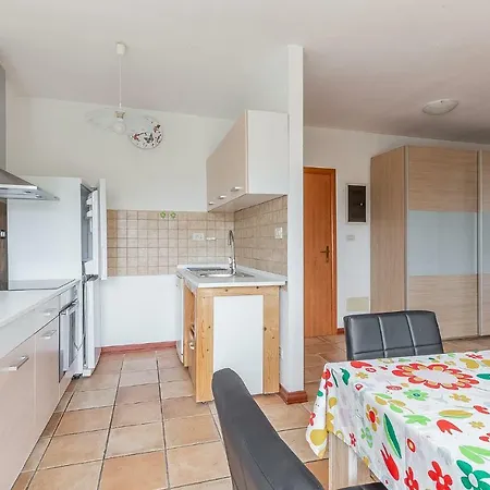 Iva Apartmán *